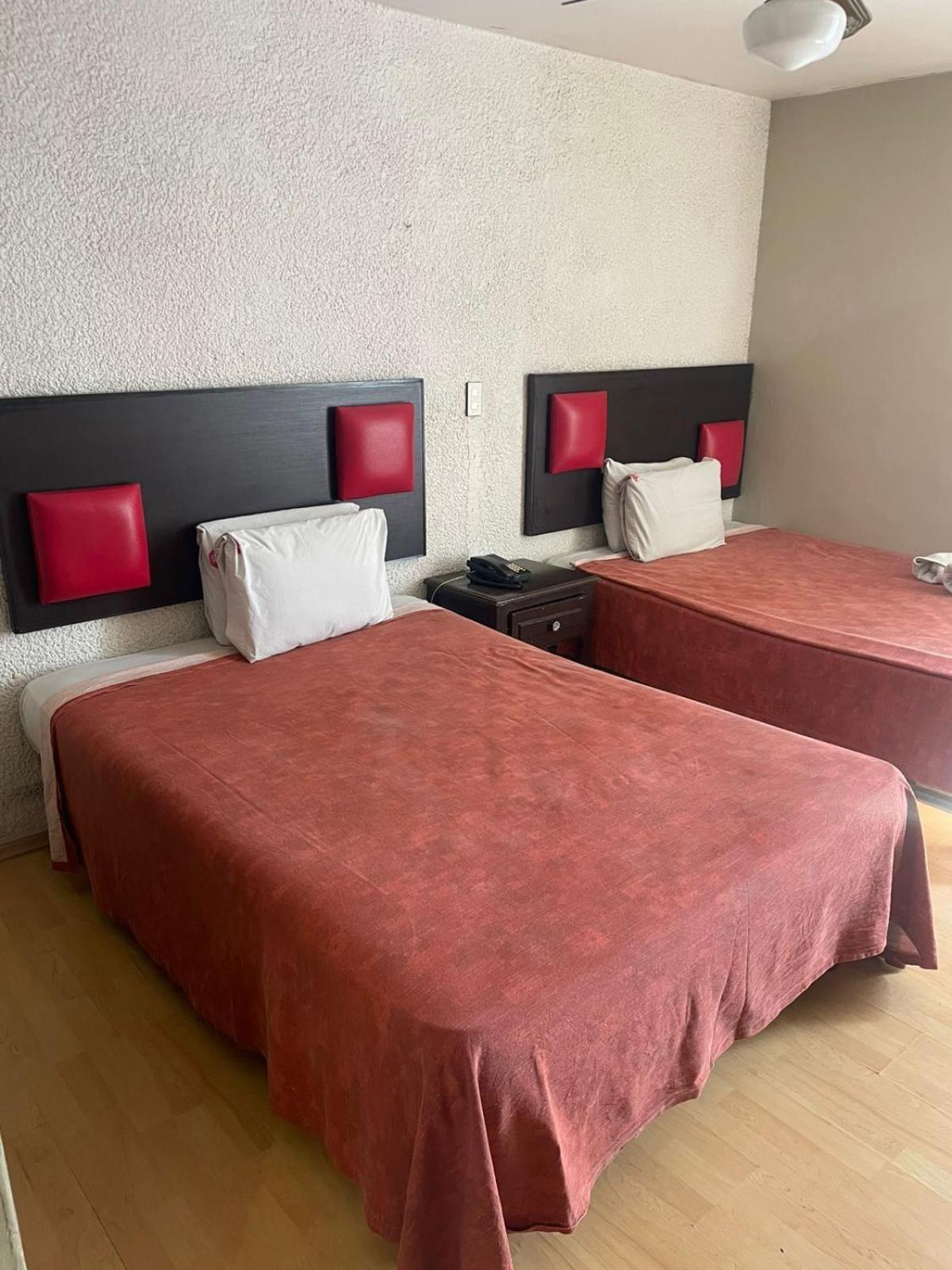 Hotel Colon Express グアダラハラ エクステリア 写真