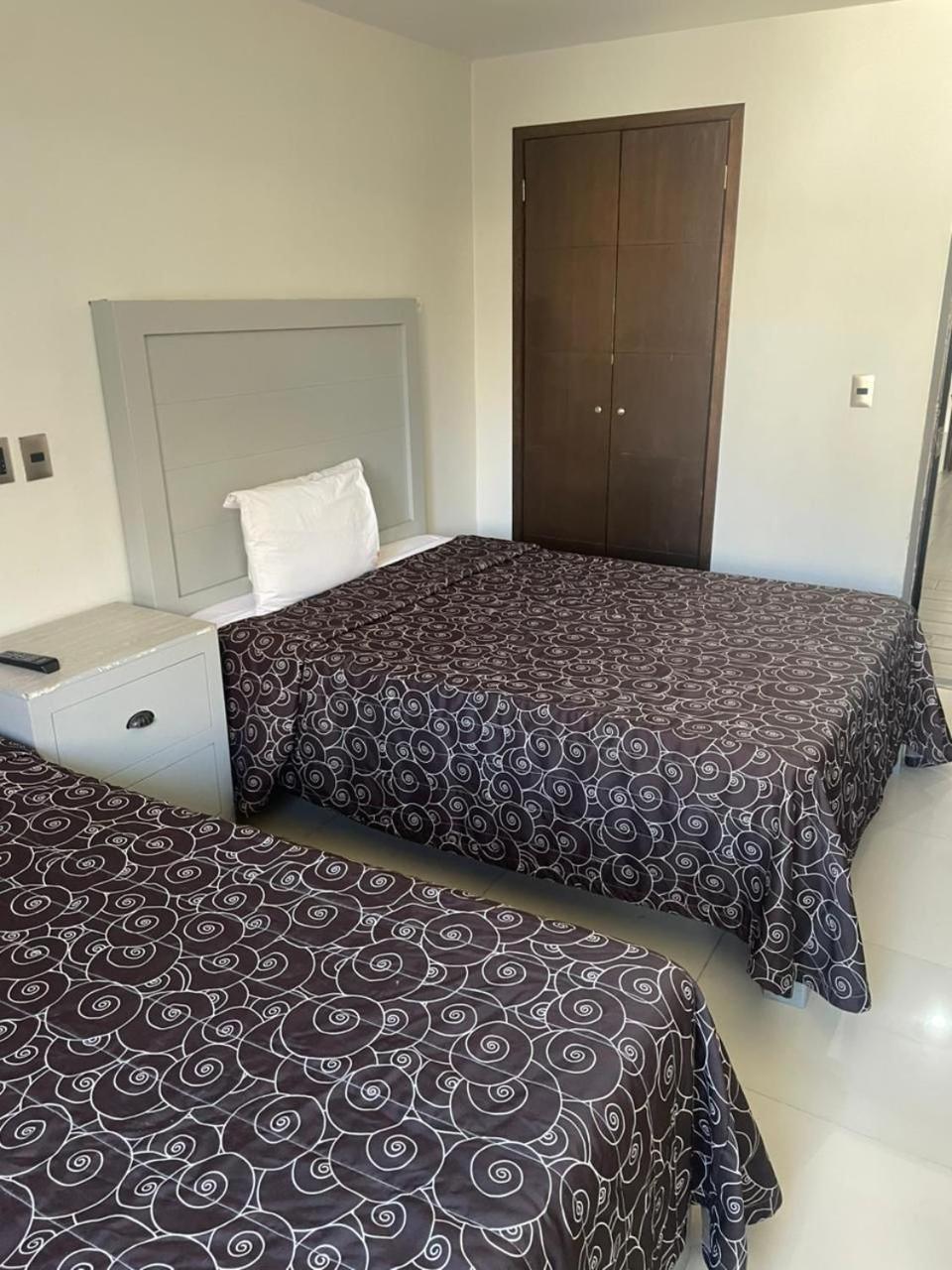 Hotel Colon Express グアダラハラ エクステリア 写真