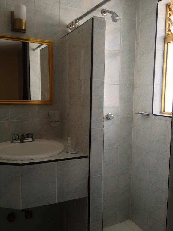 Hotel Colon Express グアダラハラ 部屋 写真