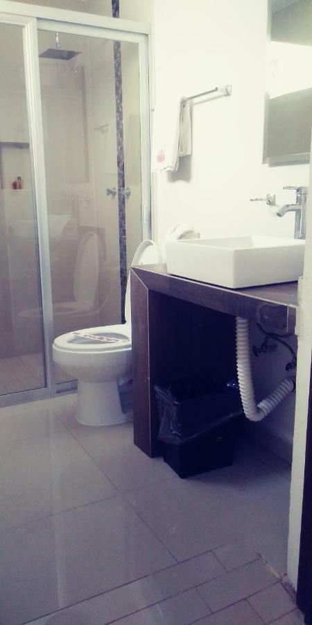 Hotel Colon Express グアダラハラ エクステリア 写真